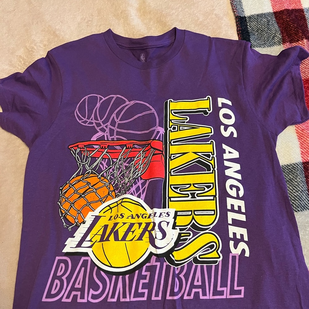 Lakers purple graphic tee